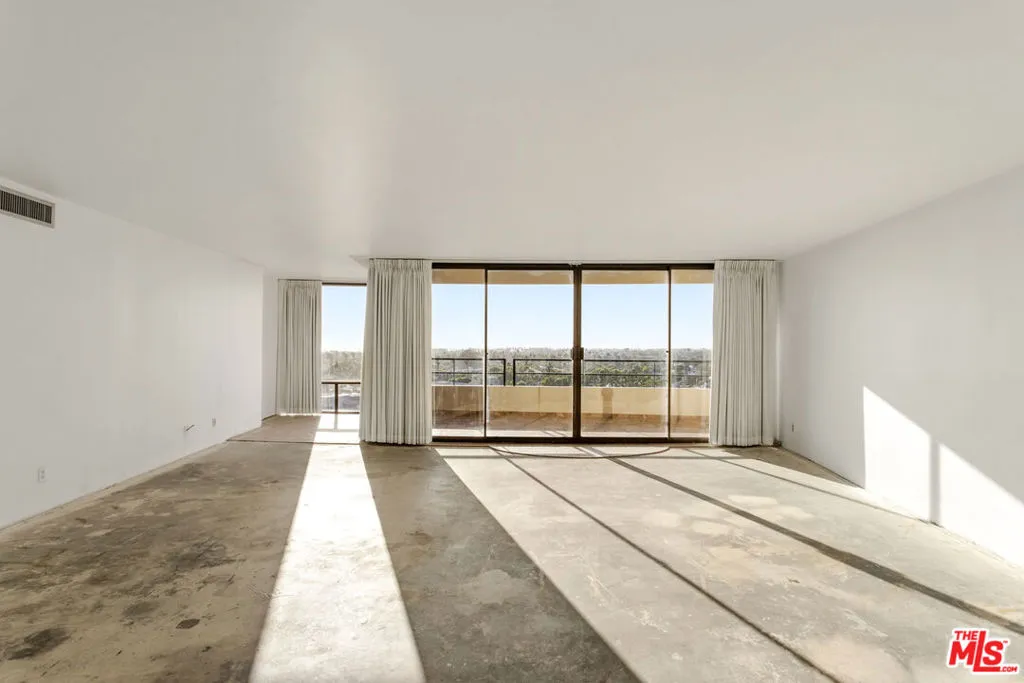 Living room to balcony Living room to balcony