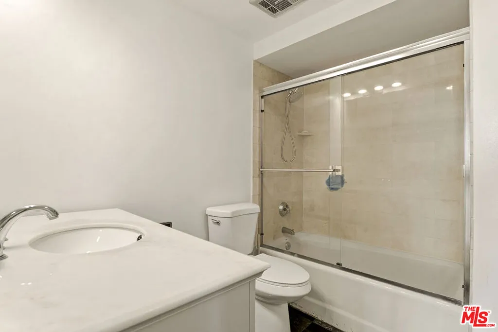 Bathroom 2 Bathroom 2