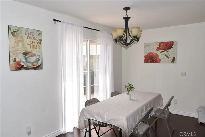 24224 Victory, Woodland Hills, California 91367 — photo 5