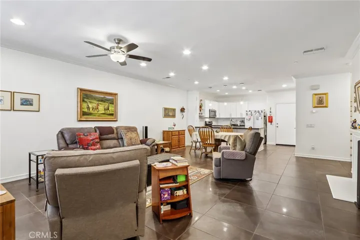 15723 Parkhouse Drive 94, Fontana, California 92336 — photo 4