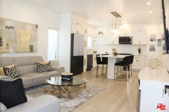 1520 S Burnside Avenue, Los Angeles, California 90019 — photo 4