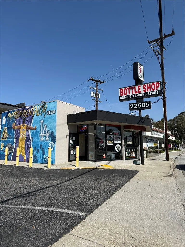 22505 Crenshaw