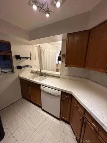 7641 Reseda Blvd, Reseda, California 91335 — photo 4