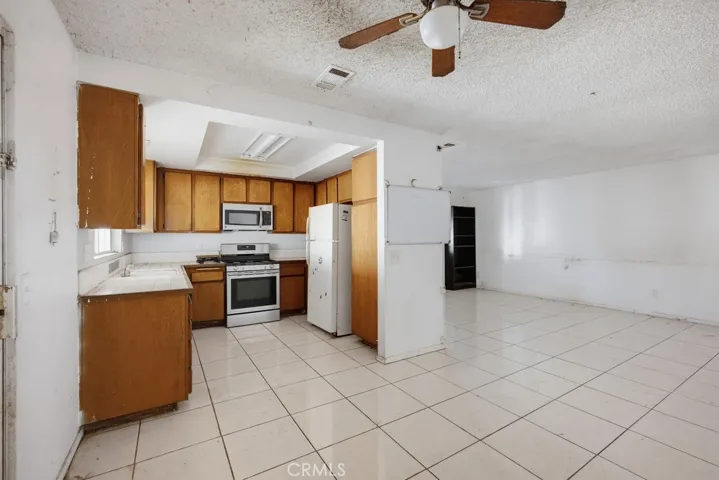 10017 Eddystone, Riverside, California 92503 — photo 4
