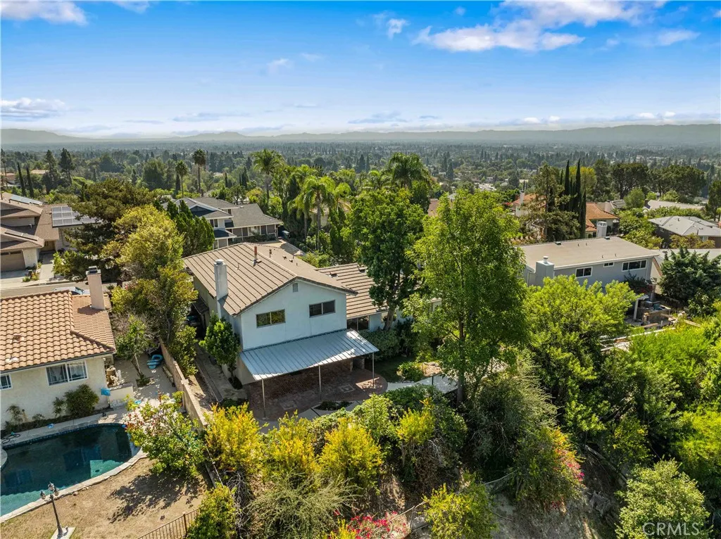 Overhead view shows the lush greenery.