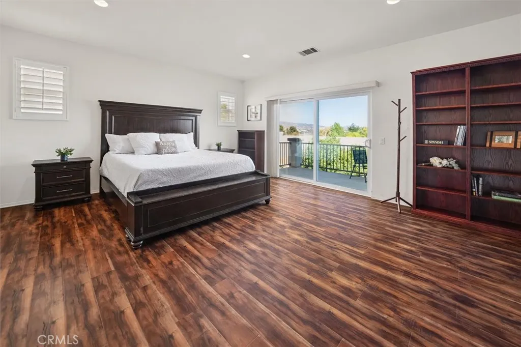 Main Bedroom (one of 5 bedrooms)