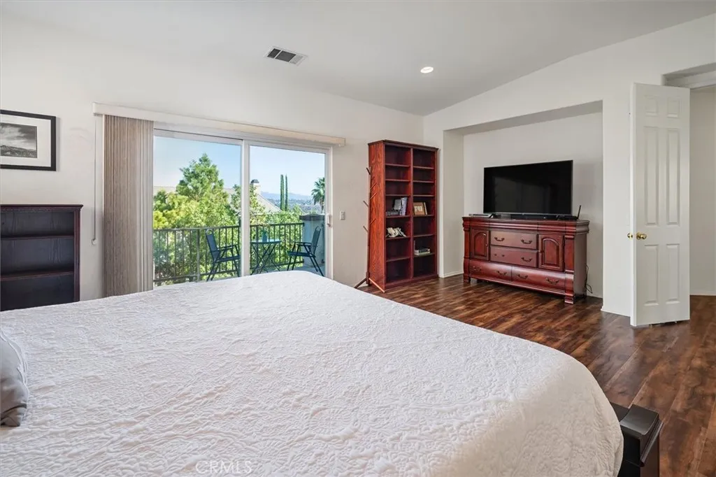 Main Bedroom (one of 5 bedrooms)