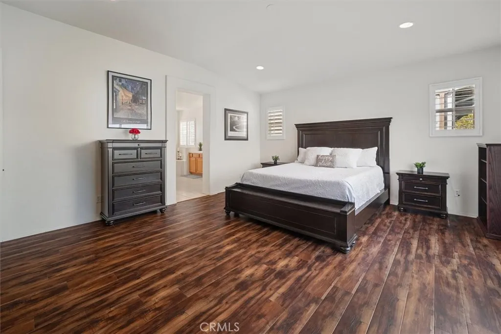 Main Bedroom (one of 5 bedrooms)