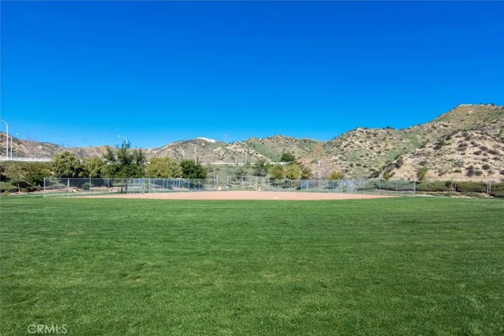 Enjoy the Tesoro de Valle Community Amenities