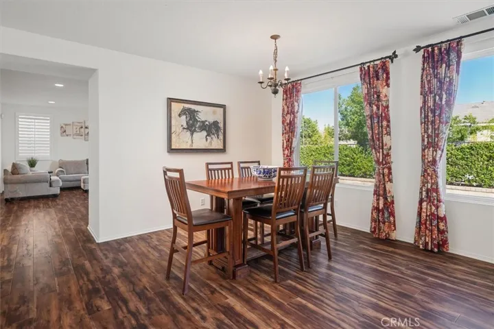 Dining room.