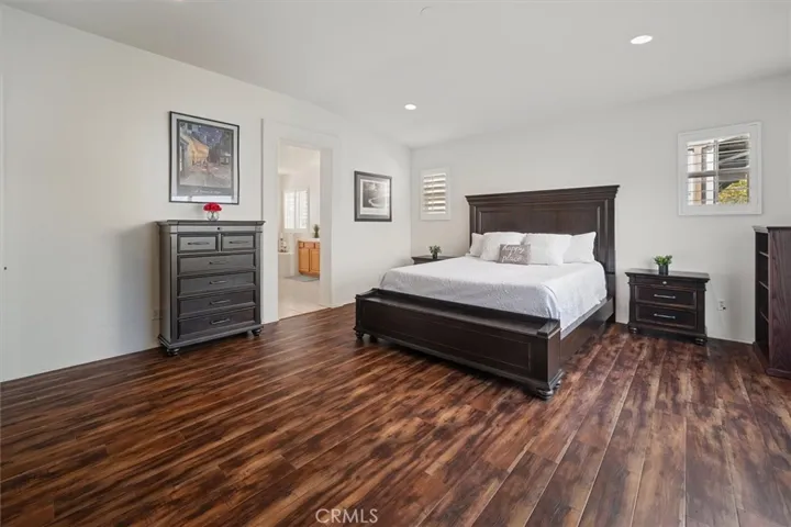 Main Bedroom (one of 5 bedrooms)