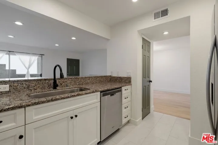 3605 E Anaheim Street 311, Long Beach, California 90804 — photo 5