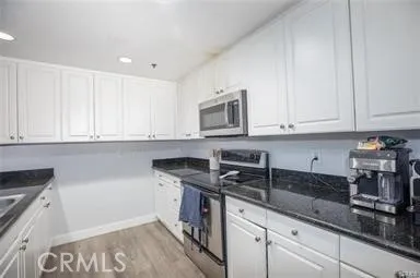 838 Pine, Long Beach, California 90813 — photo 5