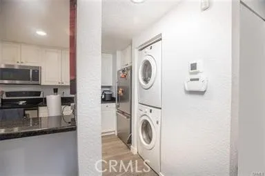 838 Pine, Long Beach, California 90813 — photo 4