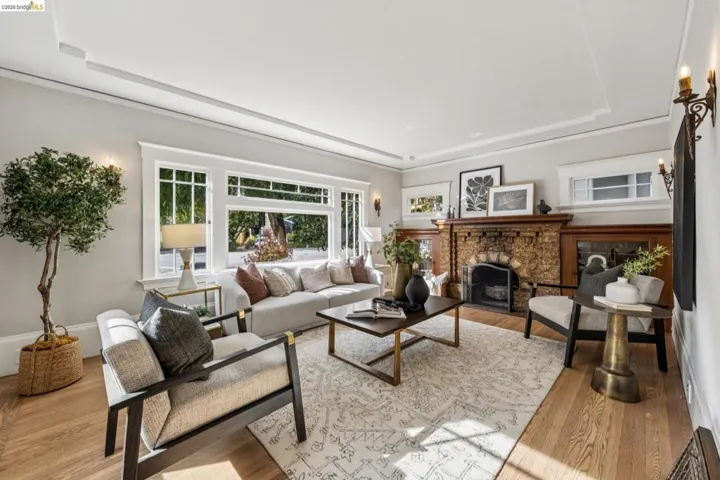 5552 Broadway, Oakland, California 94618 — photo 5