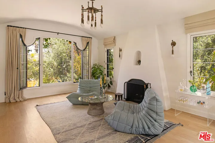 2168 Princeton Avenue, Los Angeles, California 90026 — photo 4