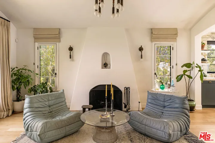 2168 Princeton Avenue, Los Angeles, California 90026 — photo 5