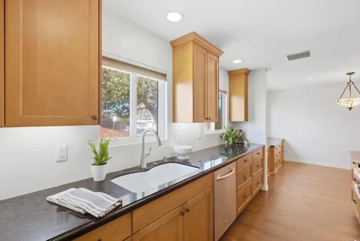 5261 Rincon St, San Diego, California 92115 — photo 4