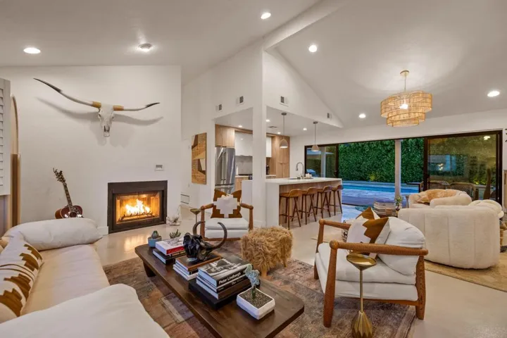 1055 E Louise Drive, Palm Springs, California 92262 — photo 4