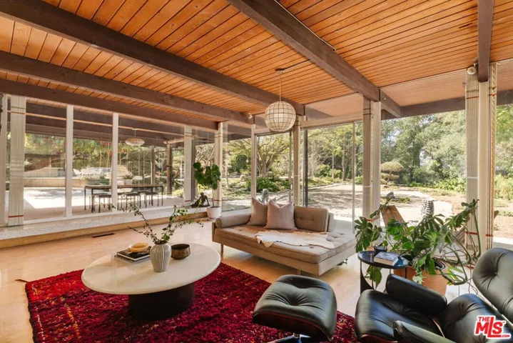 3493 Valley Meadow Road, Sherman Oaks, California 91403 — photo 4