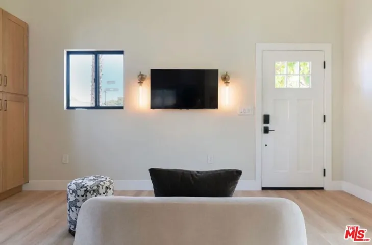 7849 Brighton, Los Angeles, California 90047 — photo 5