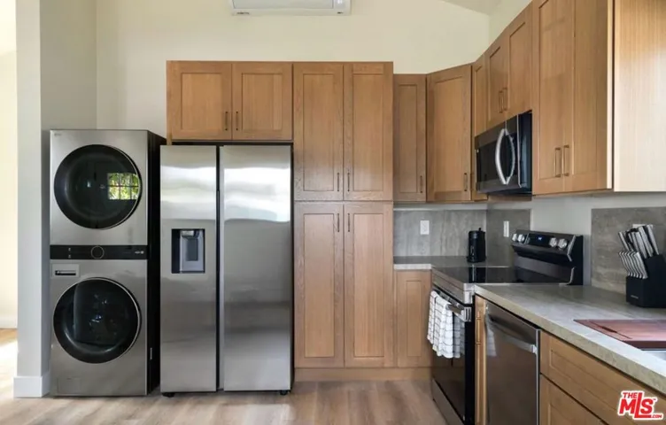7849 Brighton, Los Angeles, California 90047 — photo 4