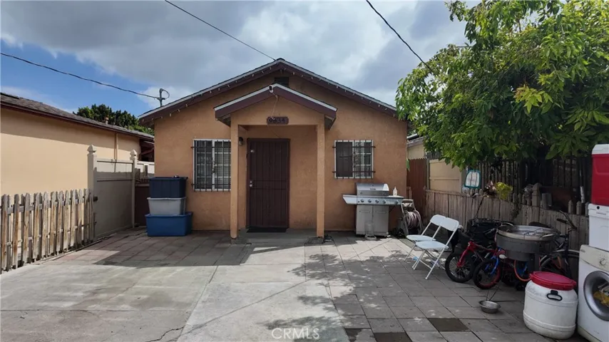 9534 Hickory, Los Angeles, California 90002 — photo 4