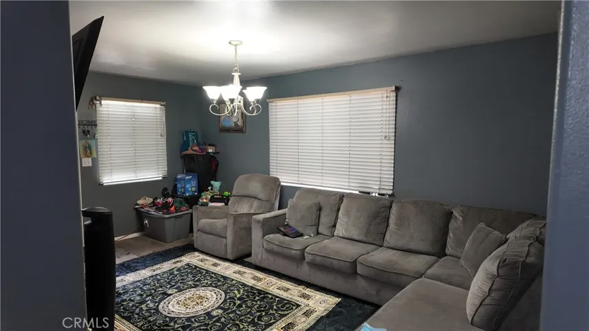 9534 Hickory, Los Angeles, California 90002 — photo 5