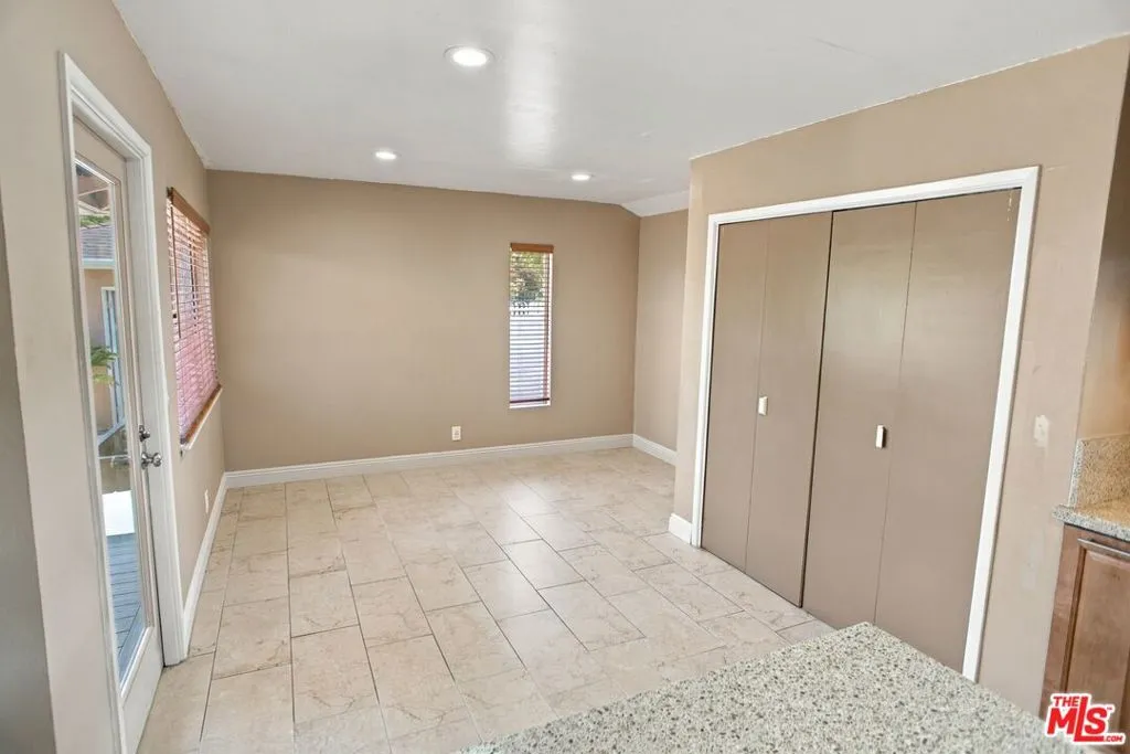 Kitchen to Dining and Laundry Kitchen to Dining and Laundry