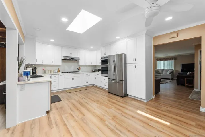 8587 Schneple, San Diego, California 92126 — photo 4