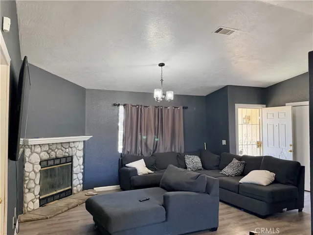 12839 Running Deer Road, Apple Valley, California 92308 — photo 5