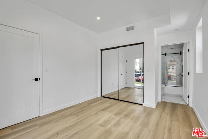 10826 Hesby Street, North Hollywood, California 91601 — photo 5