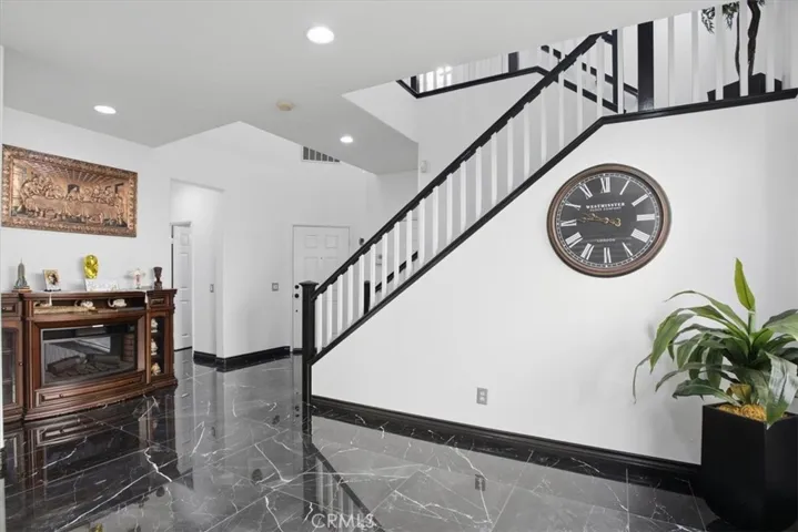 27700 Thalia Lane, Canyon Country, California 91351 — photo 5