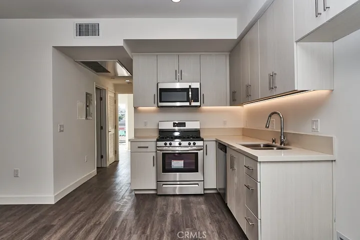 8836 Reading, Los Angeles, California 90045 — photo 4