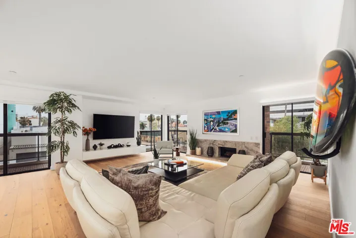 1133 5th Street 204, Santa Monica, California 90403 — photo 4