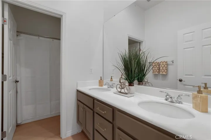 Hallway Bath - Staged for Photo Only