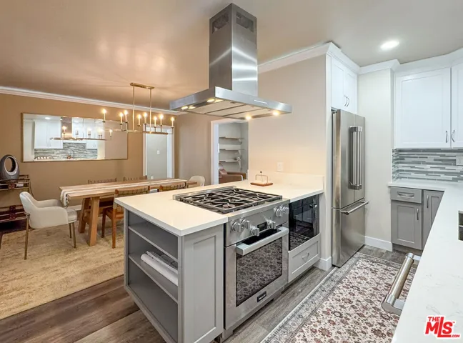 153 S Linden Drive 1, Beverly Hills, California 90212 — photo 5