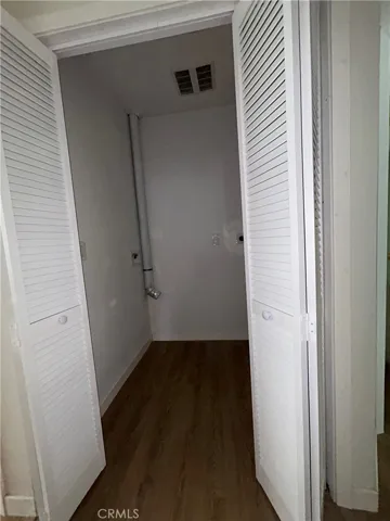 #24 laundry closet.jpeg