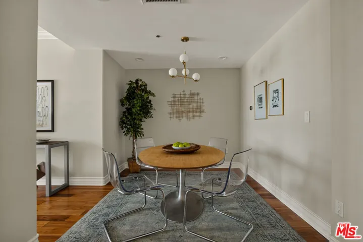 837 N Hudson Avenue 402, Los Angeles, California 90038 — photo 5