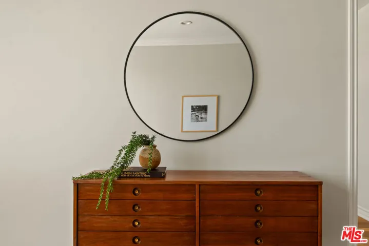 837 N Hudson Avenue 402, Los Angeles, California 90038 — photo 4