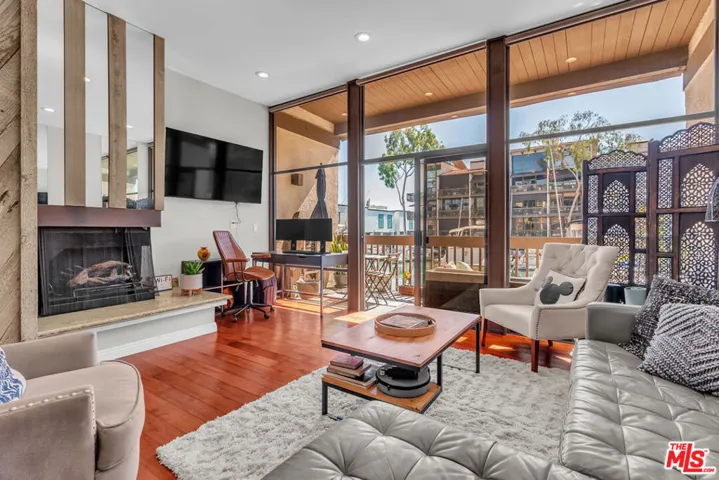 5130 Marina Pacifica Drive, Long Beach, California 90803 — photo 5