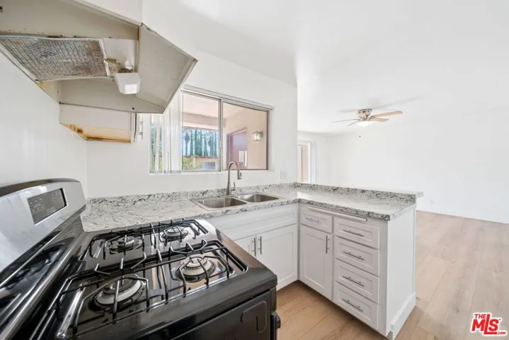1293 N Garfield Avenue 23, Pasadena, California 91104 — photo 5