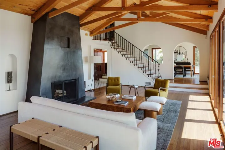 2551 Glendower Avenue, Los Angeles, California 90027 — photo 5