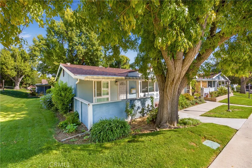 19139 Ave Of The Oaks