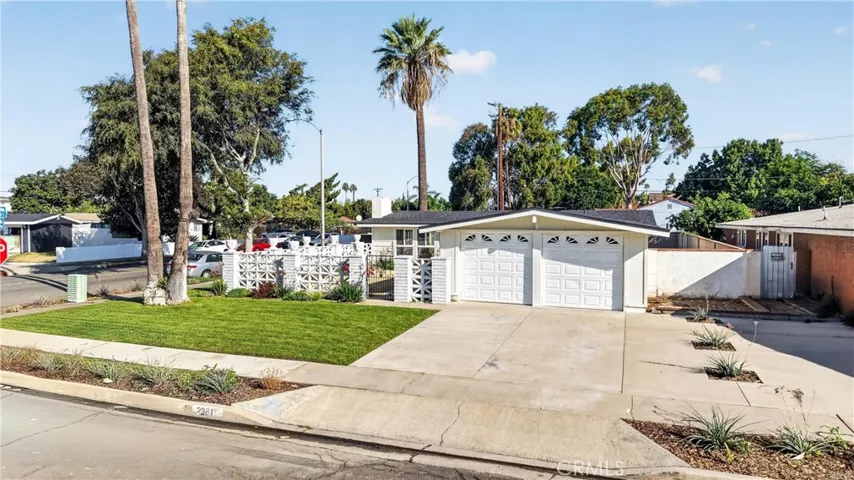 2381 W Transit, Anaheim, California 92804 — photo 4