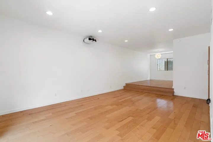 1828 Barry Avenue 8, Los Angeles, California 90025 — photo 4