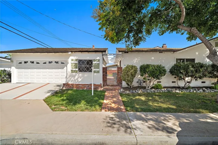 360 Bucknell Road, Costa Mesa, California 92626 — photo 5