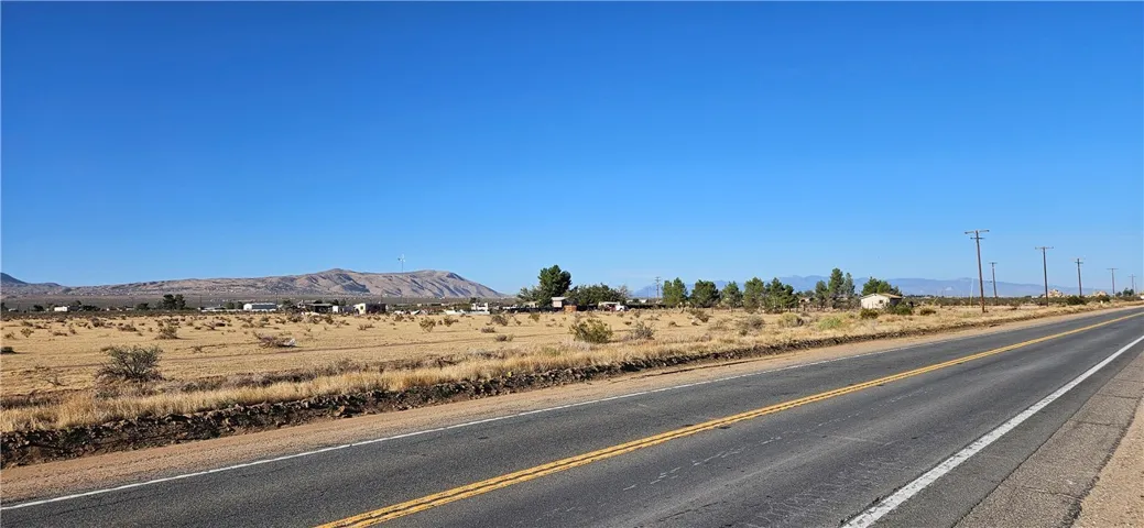 800 Hwy 18, Apple Valley, California 92308 — photo 5