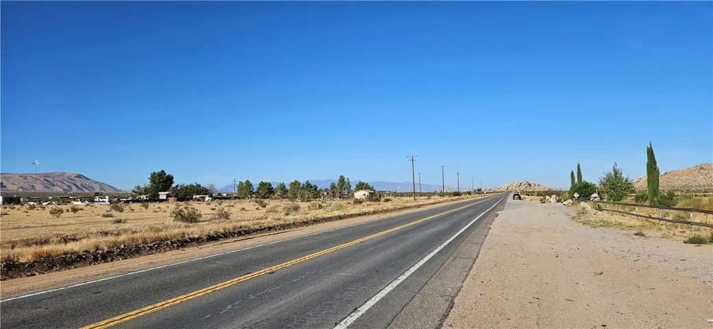 800 Hwy 18, Apple Valley, California 92308 — photo 4