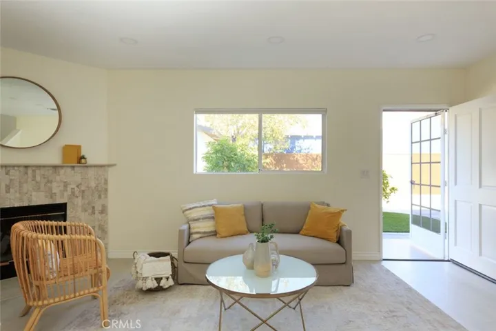 1737 N Lima St, Burbank, California 91505 — photo 4